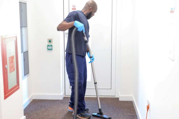 carter-and-faraday-office-cleaner